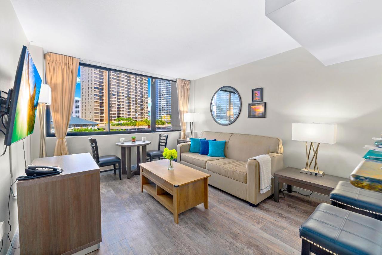 Renovated With City View At Aqua Palms Waikiki 檀香山 外观 照片