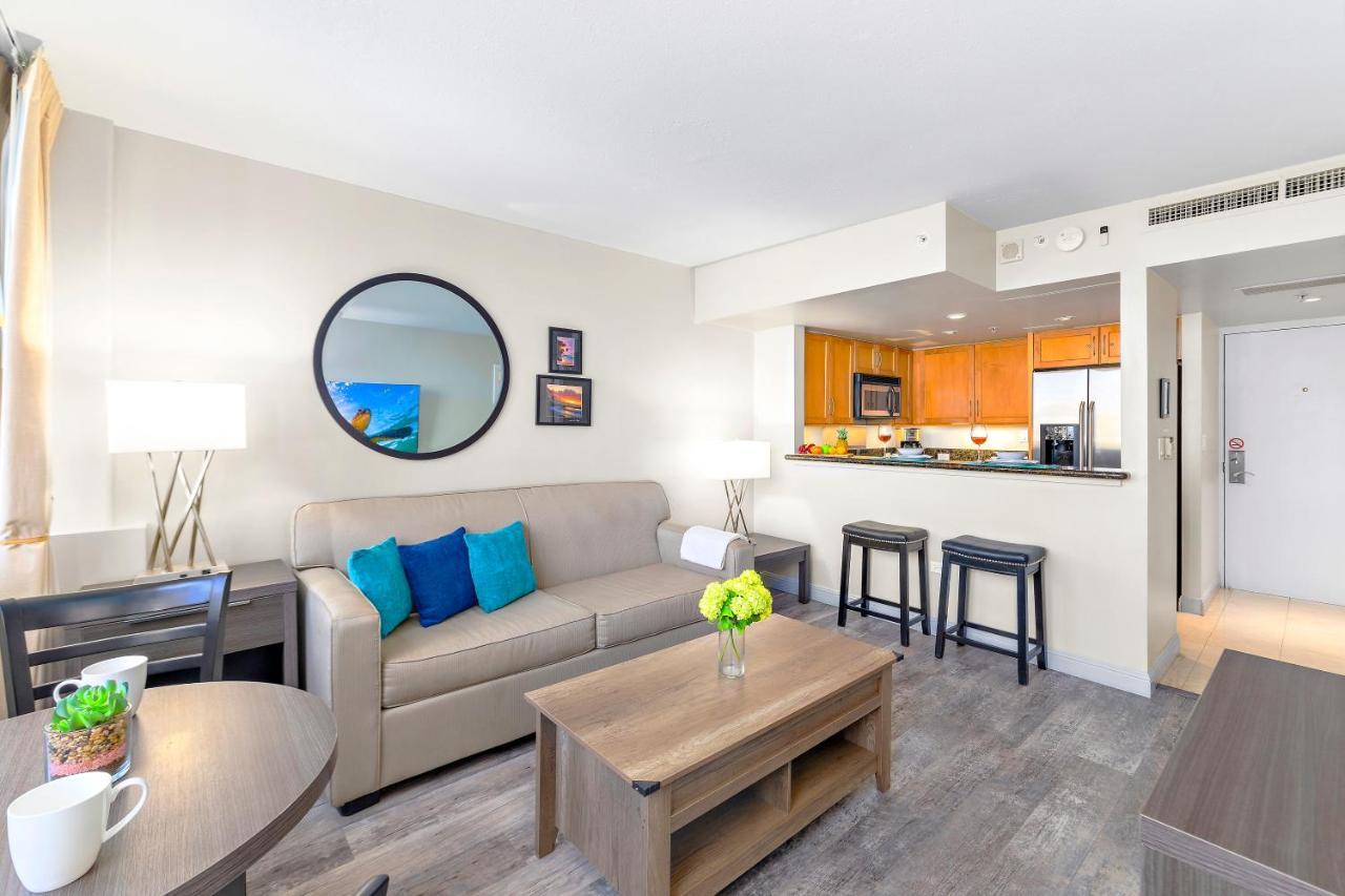 Renovated With City View At Aqua Palms Waikiki 檀香山 外观 照片