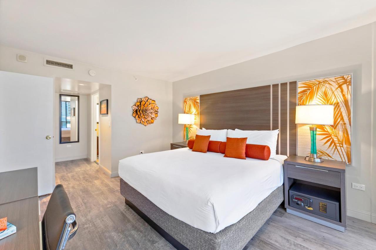 Renovated With City View At Aqua Palms Waikiki 檀香山 外观 照片