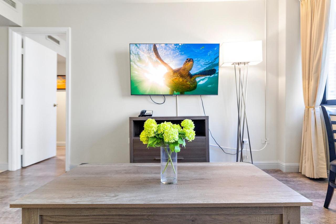 Renovated With City View At Aqua Palms Waikiki 檀香山 外观 照片