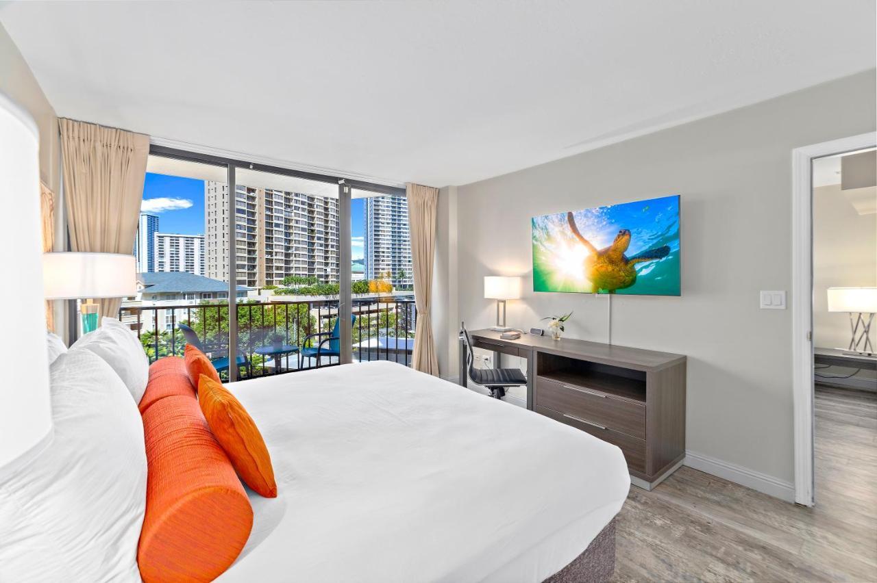 Renovated With City View At Aqua Palms Waikiki 檀香山 外观 照片