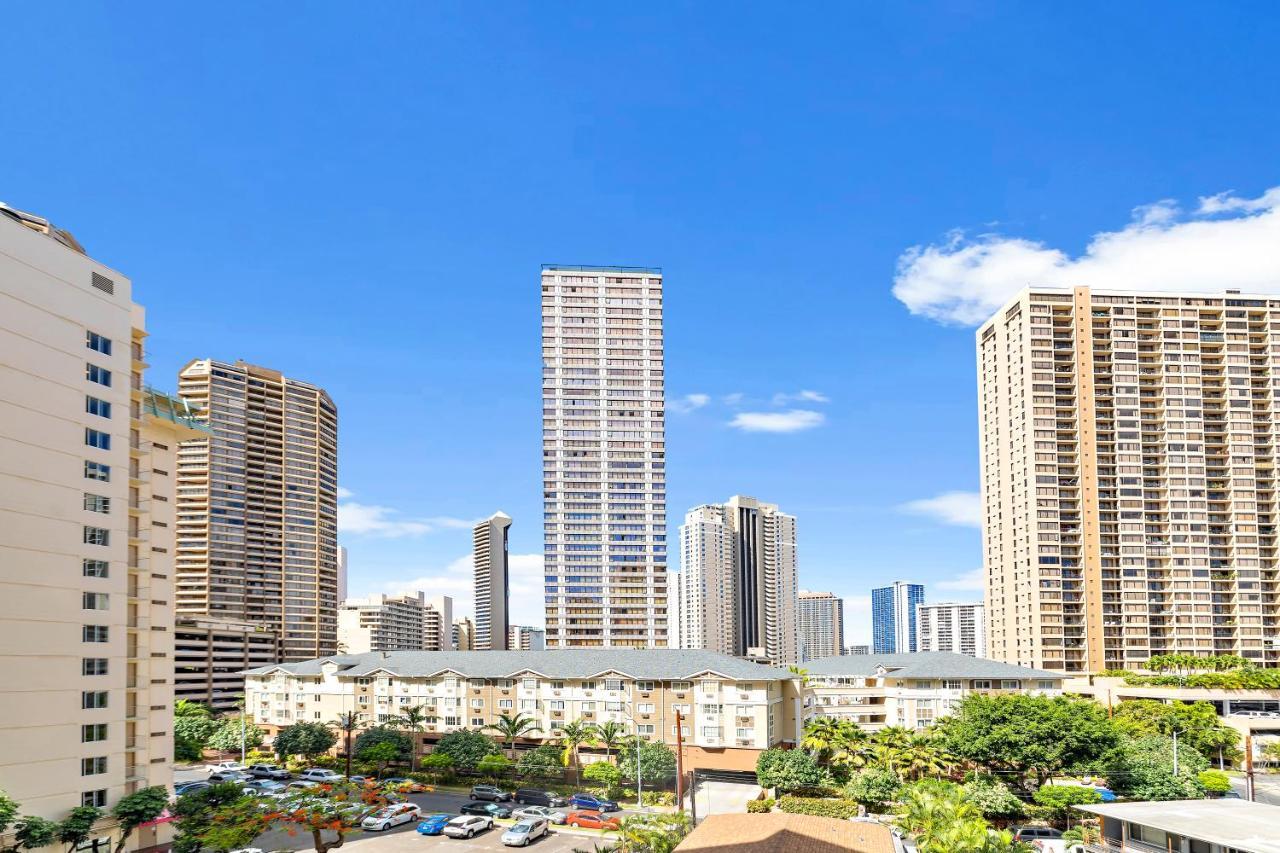 Renovated With City View At Aqua Palms Waikiki 檀香山 外观 照片