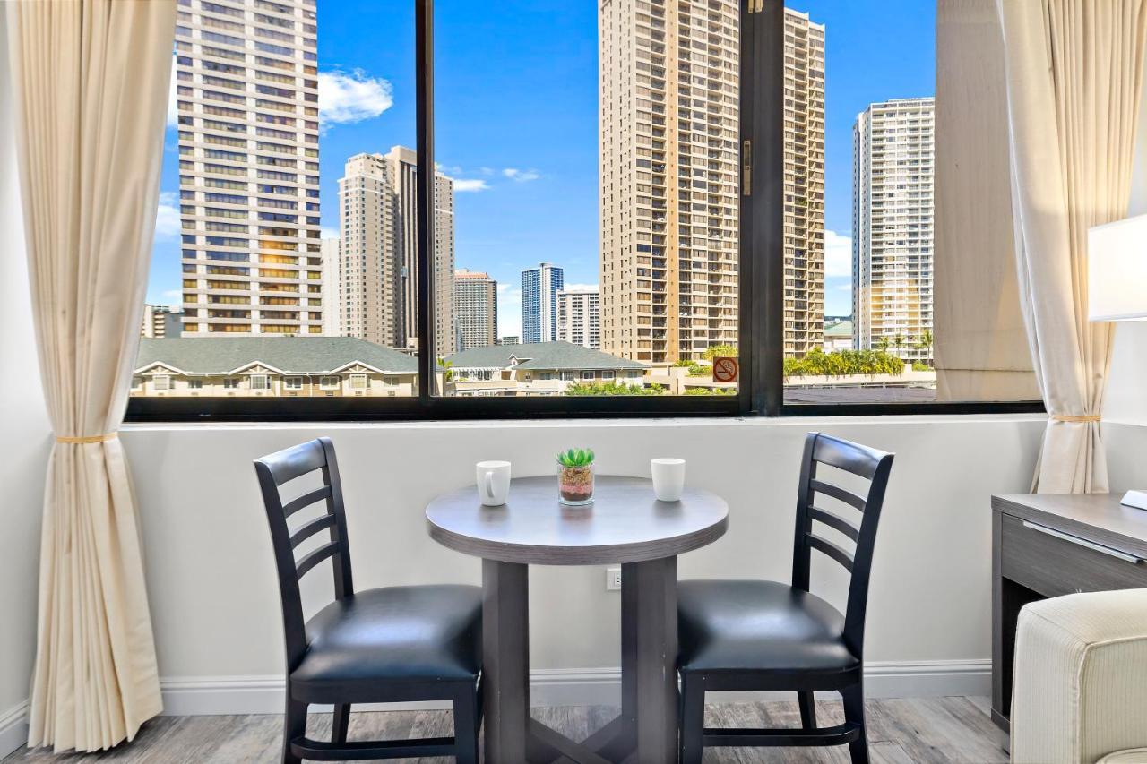 Renovated With City View At Aqua Palms Waikiki 檀香山 外观 照片
