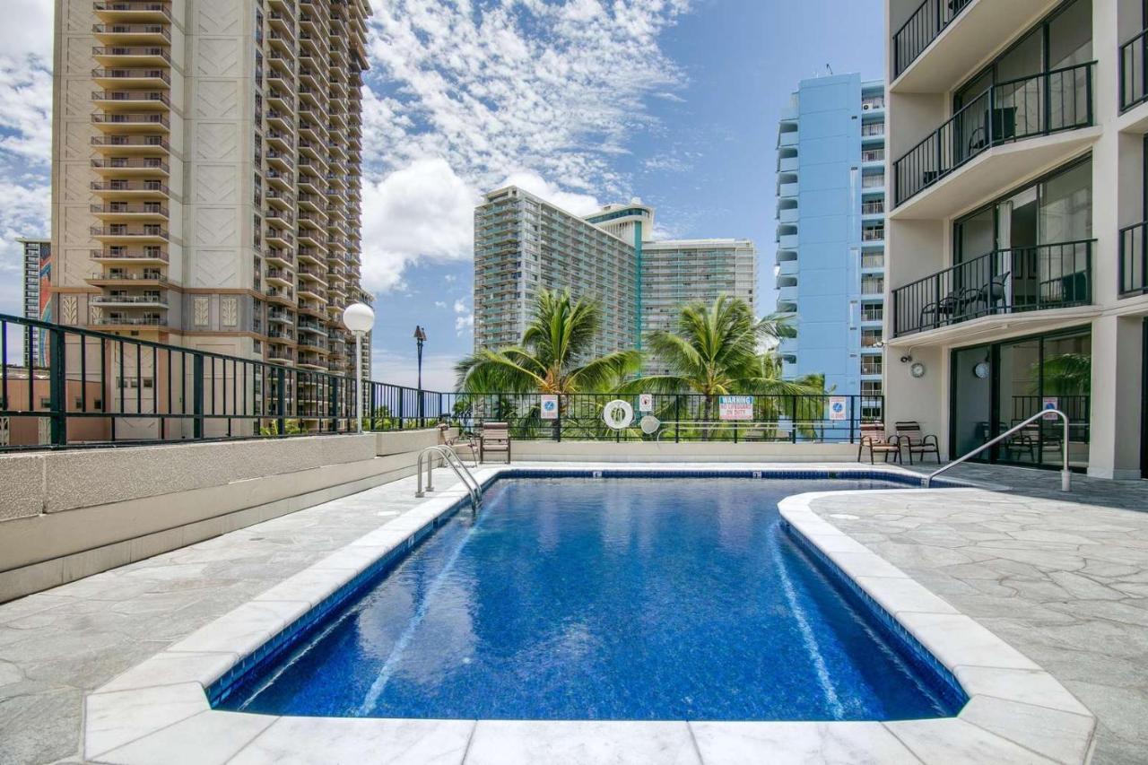 Renovated With City View At Aqua Palms Waikiki 檀香山 外观 照片