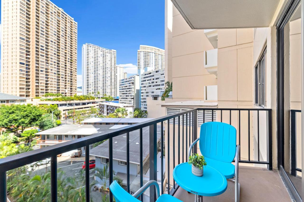 Renovated With City View At Aqua Palms Waikiki 檀香山 外观 照片